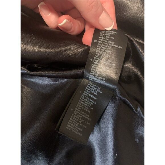 Divided by H&M Women Black Vegan Faux Fur Jacket Vest 6 Small - Picture 6 of 6